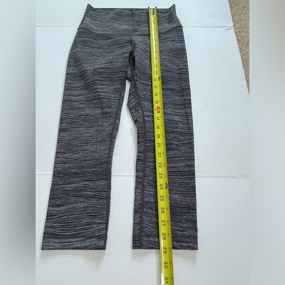 Lululemon Wunder Under Cropped Leggings Size 6 Black With White Dots - Picture 7 of 8
